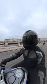 London bike thief is so bad it followed me to Portugal 😱 If you see @averagejoeyhd in your mirror be aware! He is coming for you 😱🤣🤣 Either that or he was enjoying the music playing on the RT 🤣 • • • • #advanceriding #rideuk #keepitreal #nobullshit #ridesafe #rideuk #justride #roadtrip #bmwmotorrad #makelifearide #roadexplorer #mototraveler #bigtrail #adventuretime #bmwadventureriders #bmwadvriders #adventurebikeriders #cardofam #shootandride #nexxhelmets