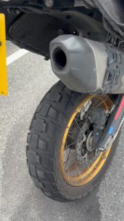 Over 5000km running the @dunlopmoto Trailmax Raid. Here is my personal and honest take about them. Dry roads ✔️ Wet roads ✔️ Gravel ✔️ Mud ✖️ Sand ✖️ Great all round tyre for big bikes if you mainly ride on road and gravel. If you want to venture into more loose surfaces, I would recommend something a bit more aggressive. And you? What’s your go to tyre? #rideuk #malonmoto #adventurerider #ukmotorcycle #nobullshit