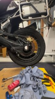 What is your must have tool? Since my big trip to Nordkapp where I found myself forced to work on my bike, I have been getting braver and braver. For others they may be routine things but for some of us doing small work on our bikes can be daunting! This is why I am so paranoid about torque settings. Recently, I saw a few people using MoveCrab tools. I didn't know about them but after some research they looked great. The specifications and accuracy are well over the standards so I thought I would give them a try! #adventurerider #rideuk #keepitreal #nobullshit #motorcycle